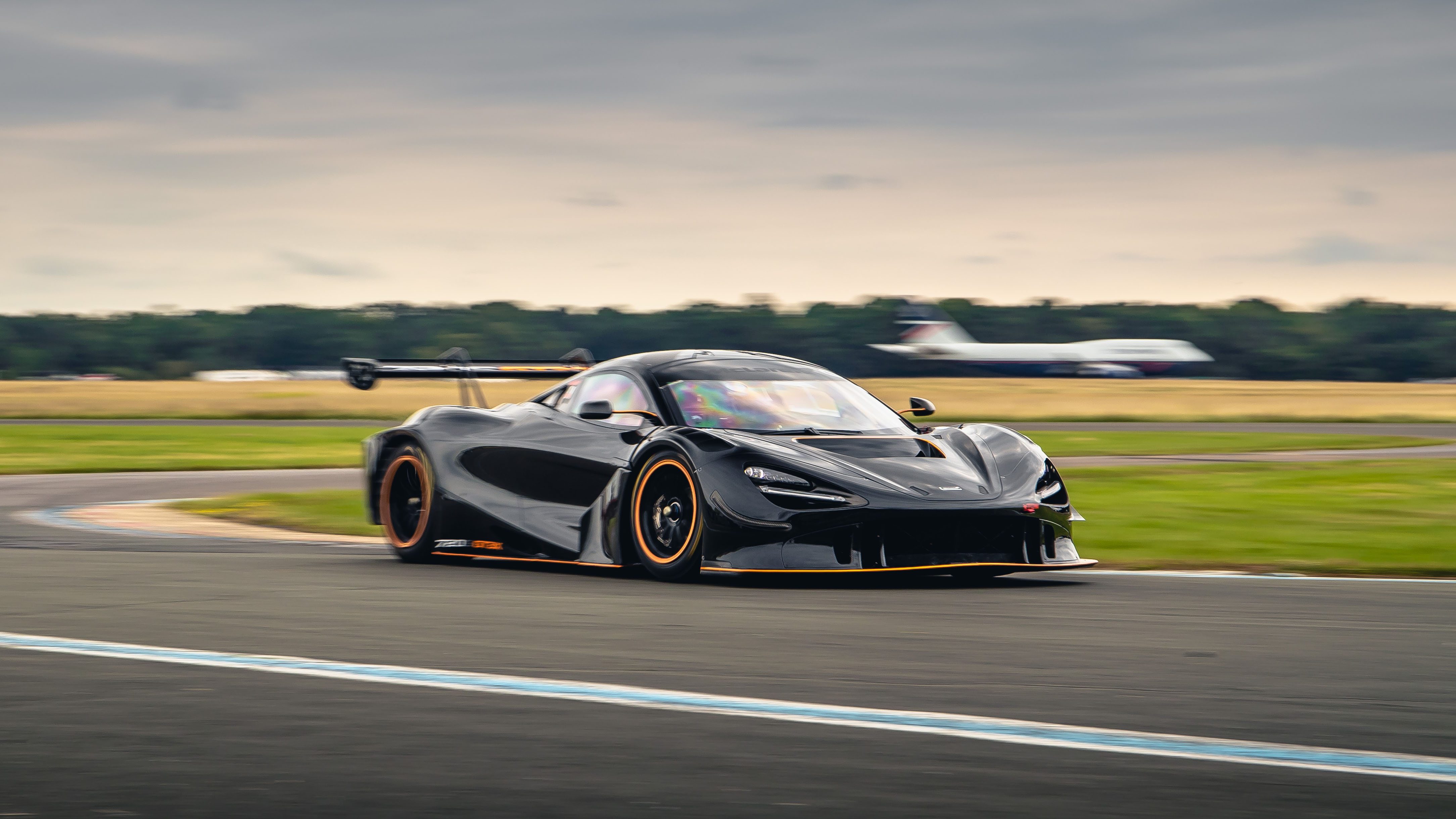 スパークモデル McLaren 720S GT3 PLANEX PLANEX CARS - スマカメ・ マクラーレン 720S GT3 のミニカーが登場